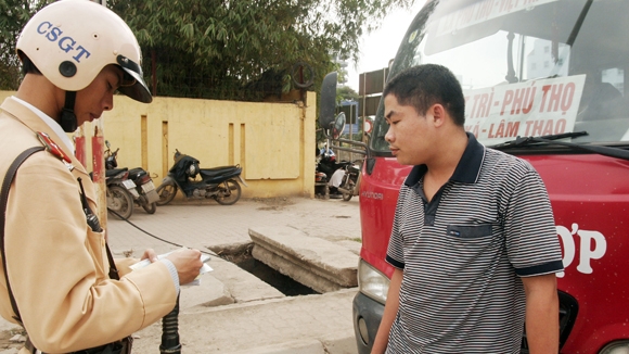 Hà Nội xử lý hơn 2.200 xe khách vi phạm trong dịp Tết