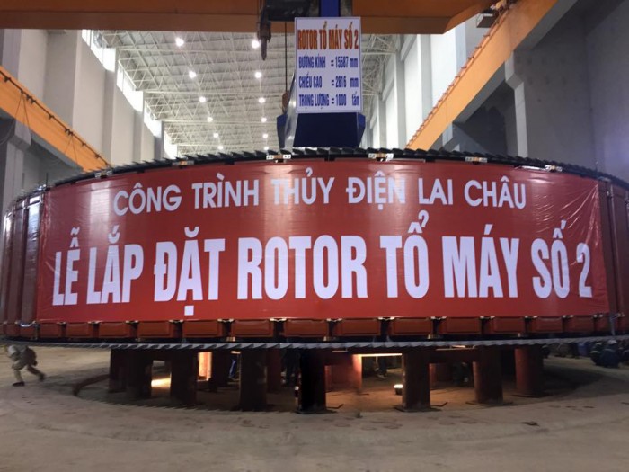 lap dat thanh cong rotor to may 2 thuy dien lai chau