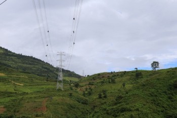 Đóng điện đường dây 500kV Sơn La - Lai Châu