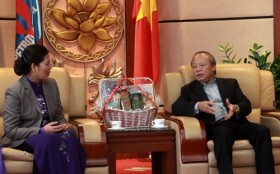 Chủ tịch TW Hội LHPN Việt Nam chúc Tết Tập đoàn