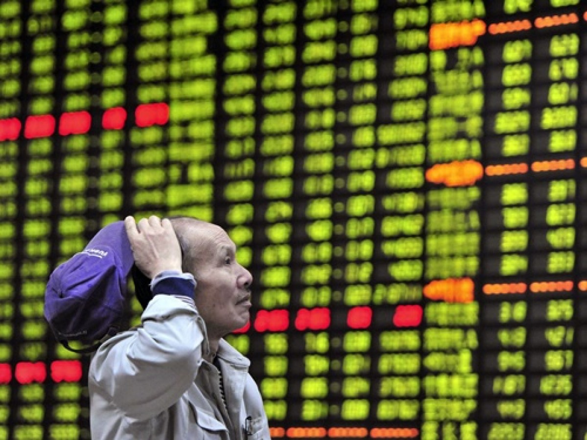 Trung Quốc khẩn cứu thị trường chứng khoán bằng cách nào?