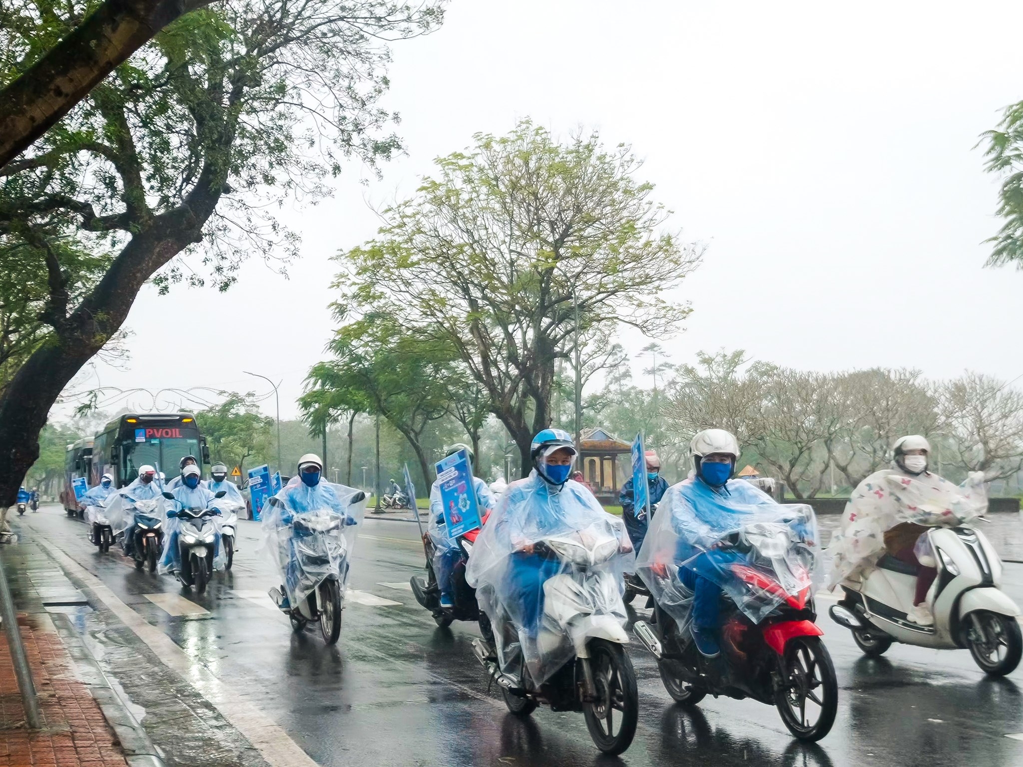 PVOIL Roadshow - Hành trình xuyên Việt