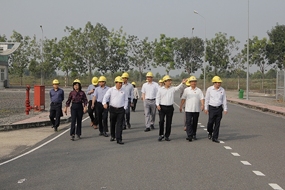 Đoàn Công tác đi thăm Nhà máy điện Nhơn Trạch 2
