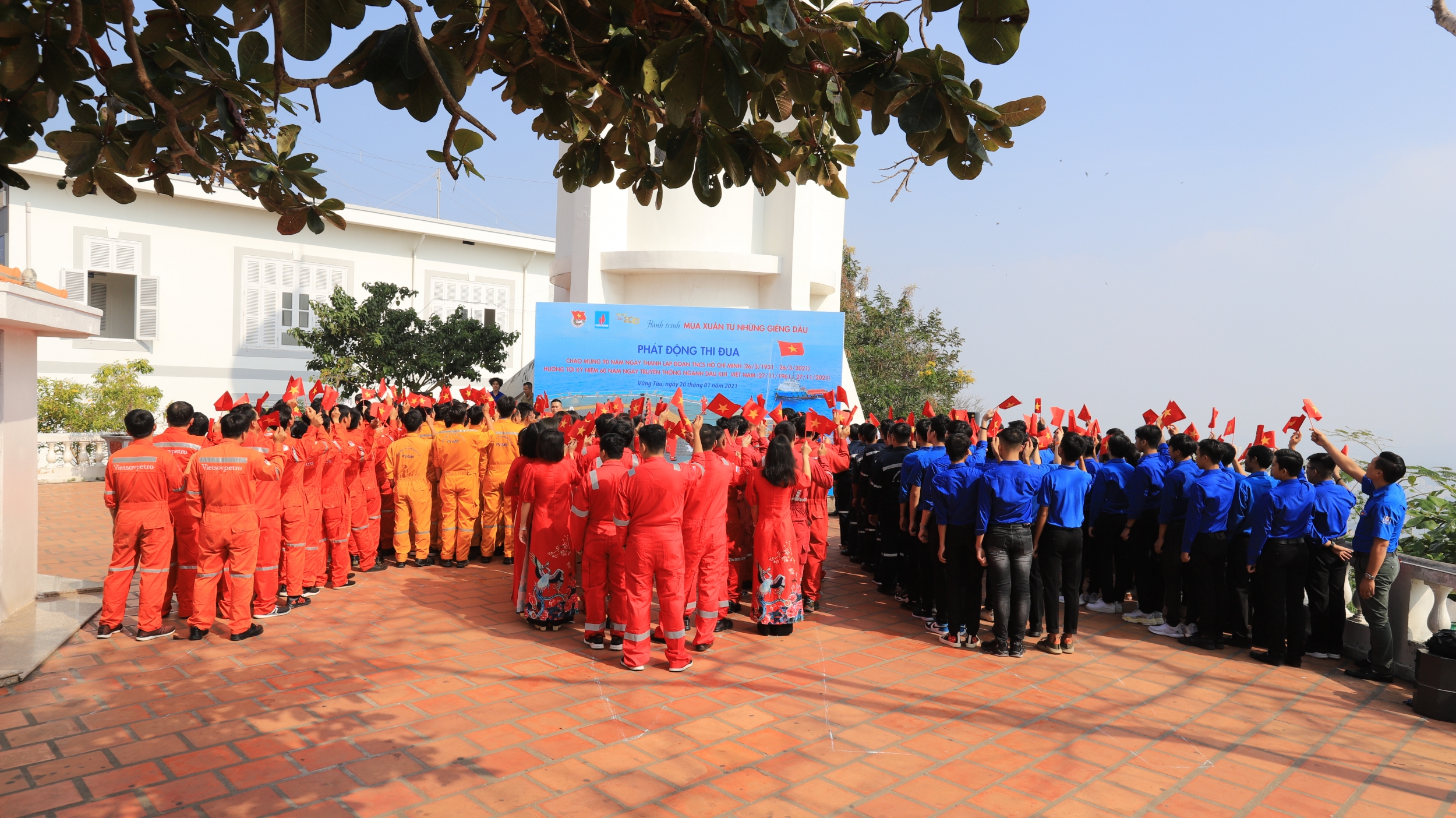 Phát động thi đua “Tuổi trẻ Dầu khí tiếp nối truyền thống, lan tỏa văn hóa Petrovietnam”