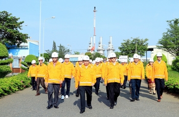 PV GAS tiếp đoàn cán bộ Lào đến tham quan Nhà máy Xử lý khí Dinh Cố
