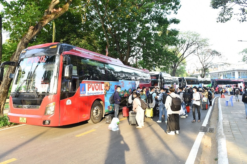 Khởi hành chương trình “Cùng PVOIL về quê đón Tết” – Xuân Tân Sửu 2021