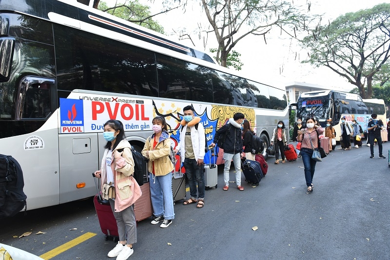 Khởi hành chương trình “Cùng PVOIL về quê đón Tết” – Xuân Tân Sửu 2021