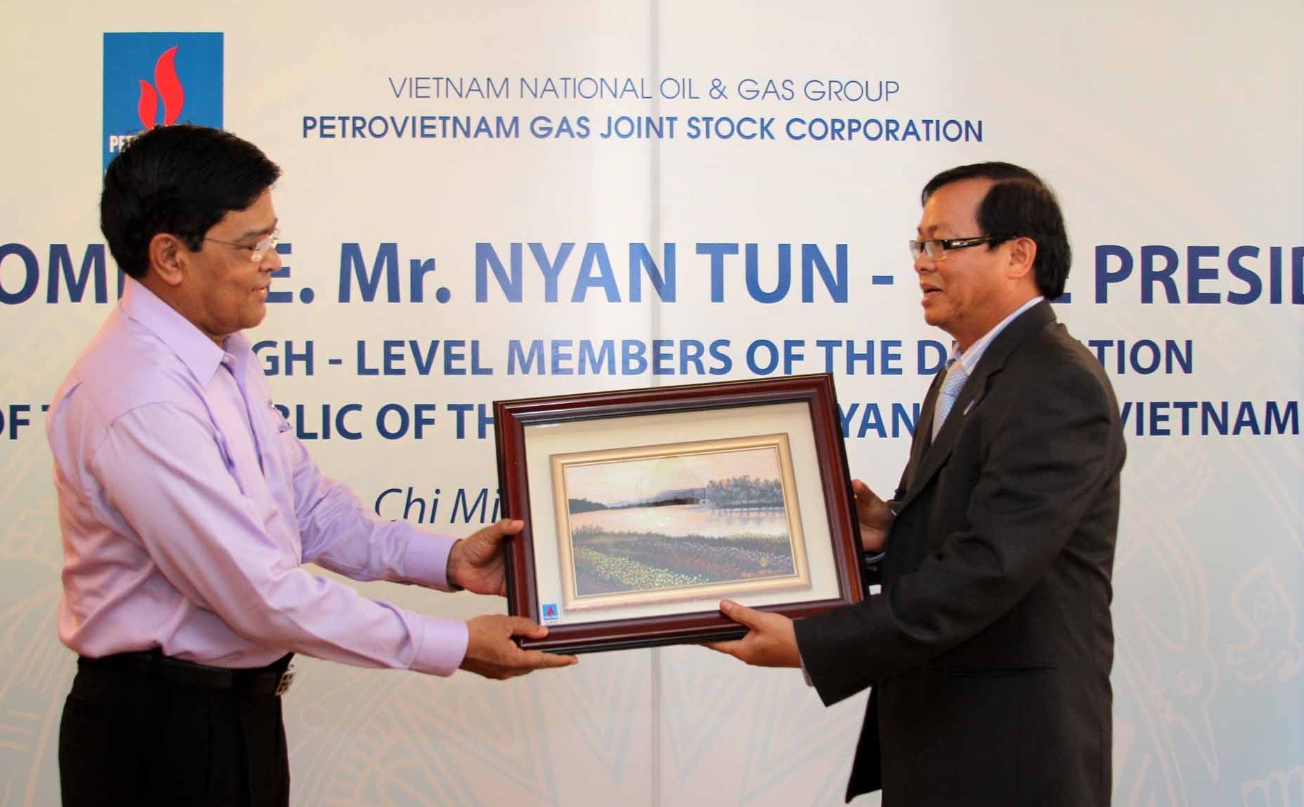 Phó Tổng thống Myanmar đến thăm PV Gas