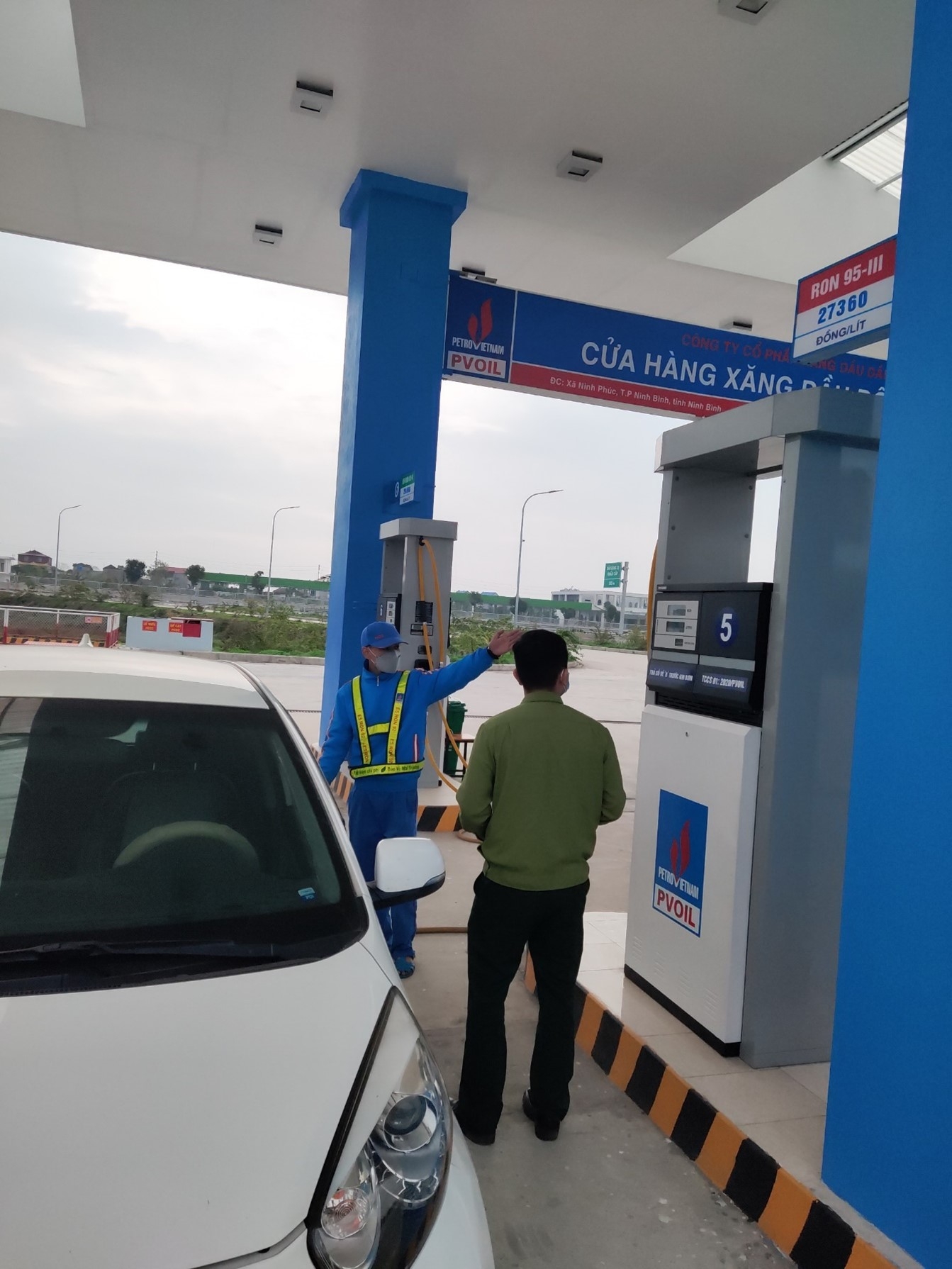 Cửa hàng xăng dầu Đông Ninh Phúc 