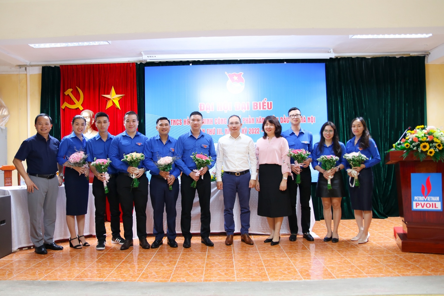 Đảng ủy, Ban lãnh đạo Công ty chúc mừng các Đồng chí BCH Đoàn PVOIL Hà Nội nhiệm kì 2022-2027