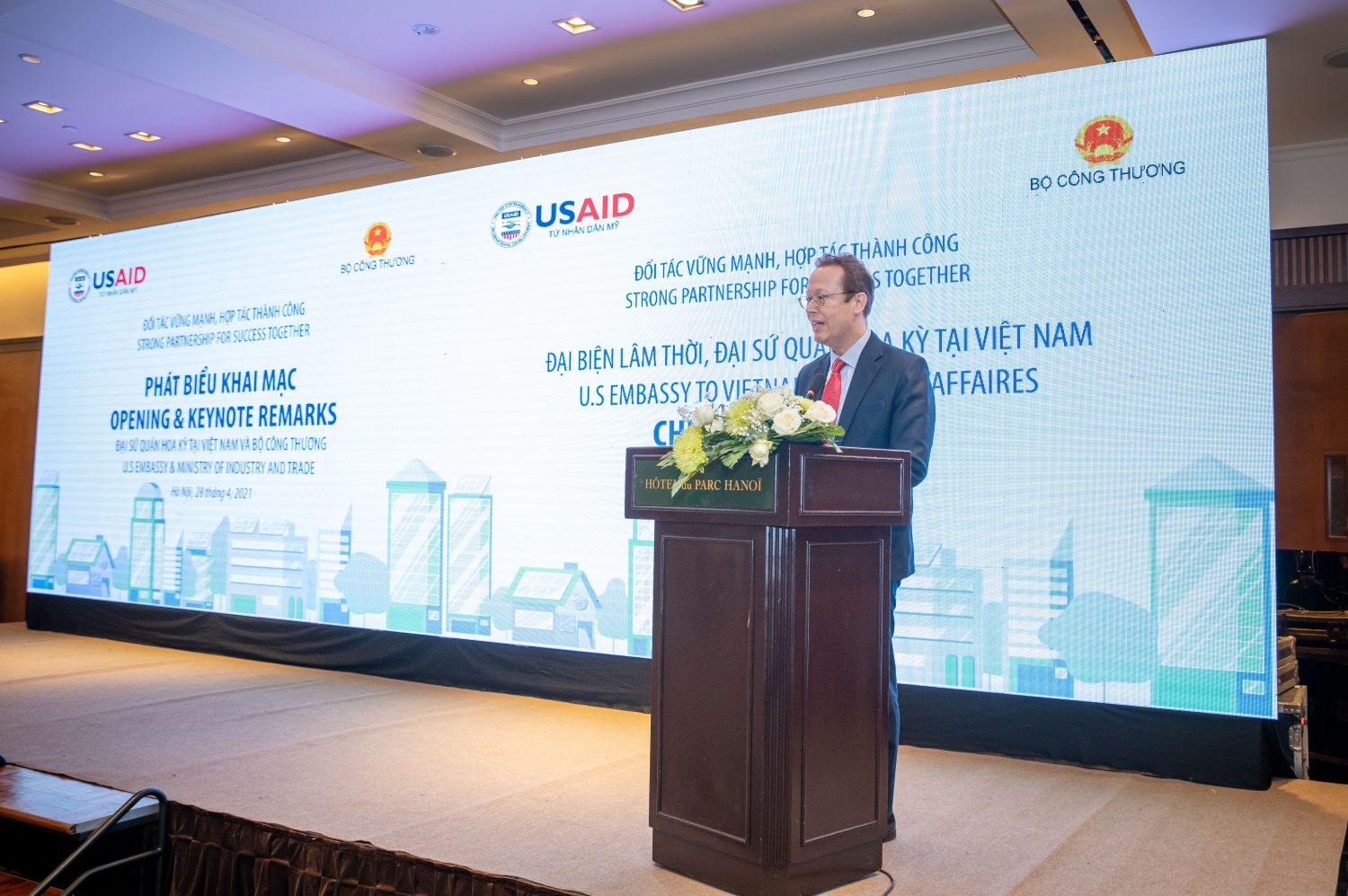 Đại biện Lâm thời Hoa Kỳ tại Việt Nam Christopher Klein phát biểu tại sự kiện