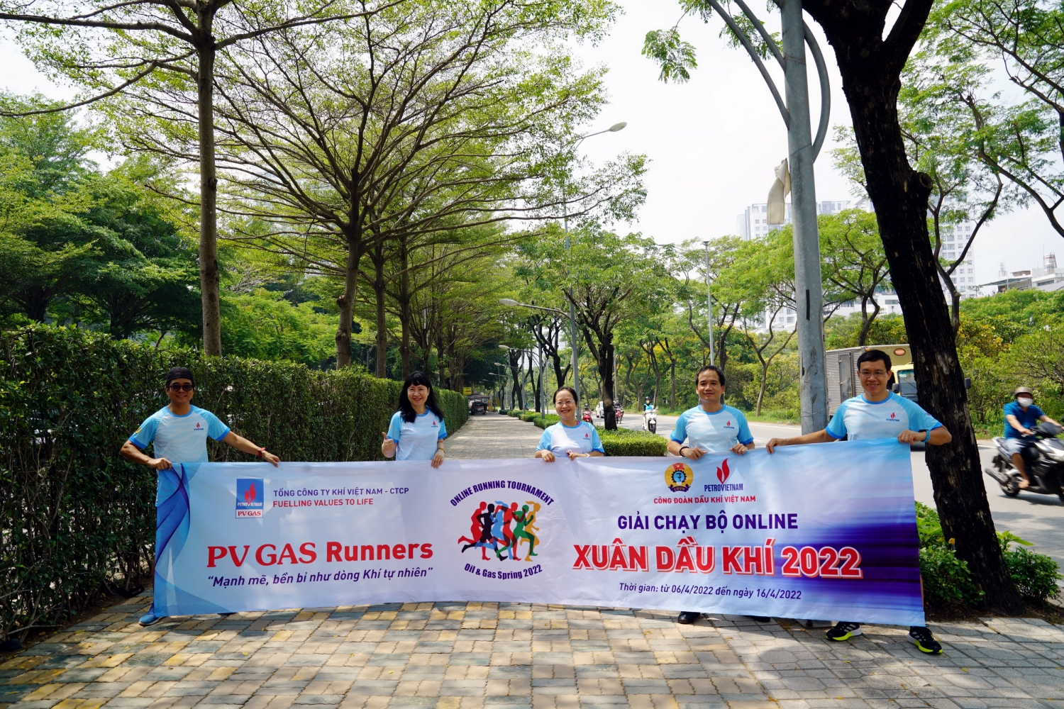 Những thành viên trong đội tuyển CQĐH PV GAS tham gia Giải chạy của Công đoàn ngành