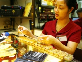 Ngân hàng Nhà nước “mắc kẹt” trong thị trường vàng!