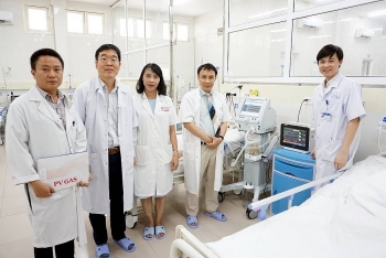 PV GAS tài trợ thiết bị y tế cho Bệnh viện Trung ương Huế