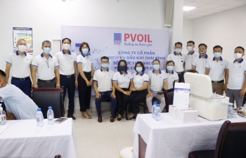 Gần 1.000 người lao động PVOIL được tiêm vắc xin phòng Covid-19