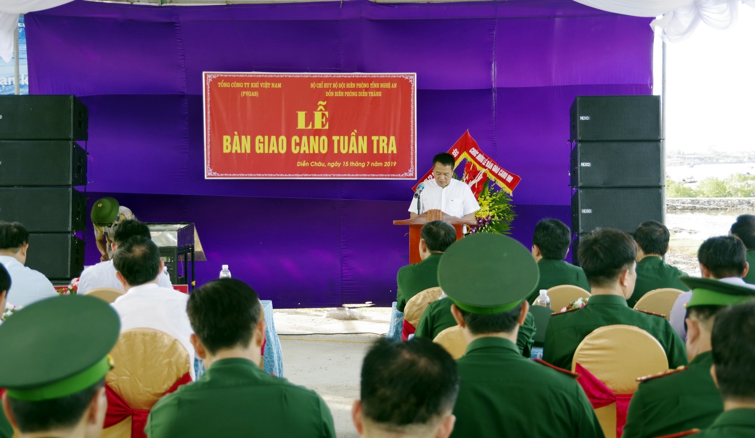 pv gas trao tang ca no tuan tra cao toc cho bien phong nghe an