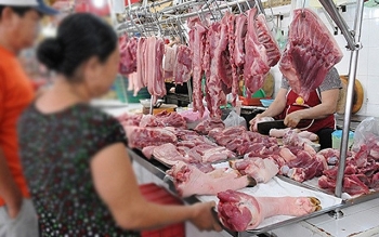 Giá thịt lợn vẫn tăng bất chấp kiểm soát