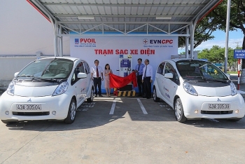 PVOIL khánh thành trạm sạc xe điện tại cửa hàng xăng dầu đầu tiên ở Việt Nam