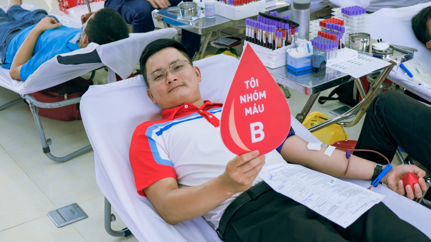 Hiến máu nhân đạo 2021 là chương trình hỗ trợ phòng chống dịch bệnh, cứu người được KVT hưởng ứng nhiệt thành