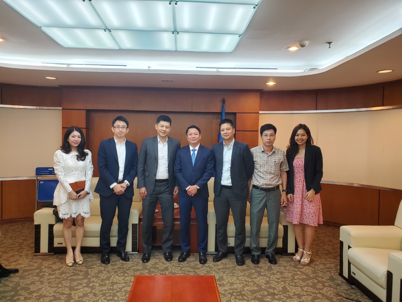 PSI) đã đón tiếp ông James Yeo – Giám đốc phụ trách hoạt động M&A khu vực Đông Nam Á và Australia của SMBC Nikko Singapore đến thăm và làm việc. 