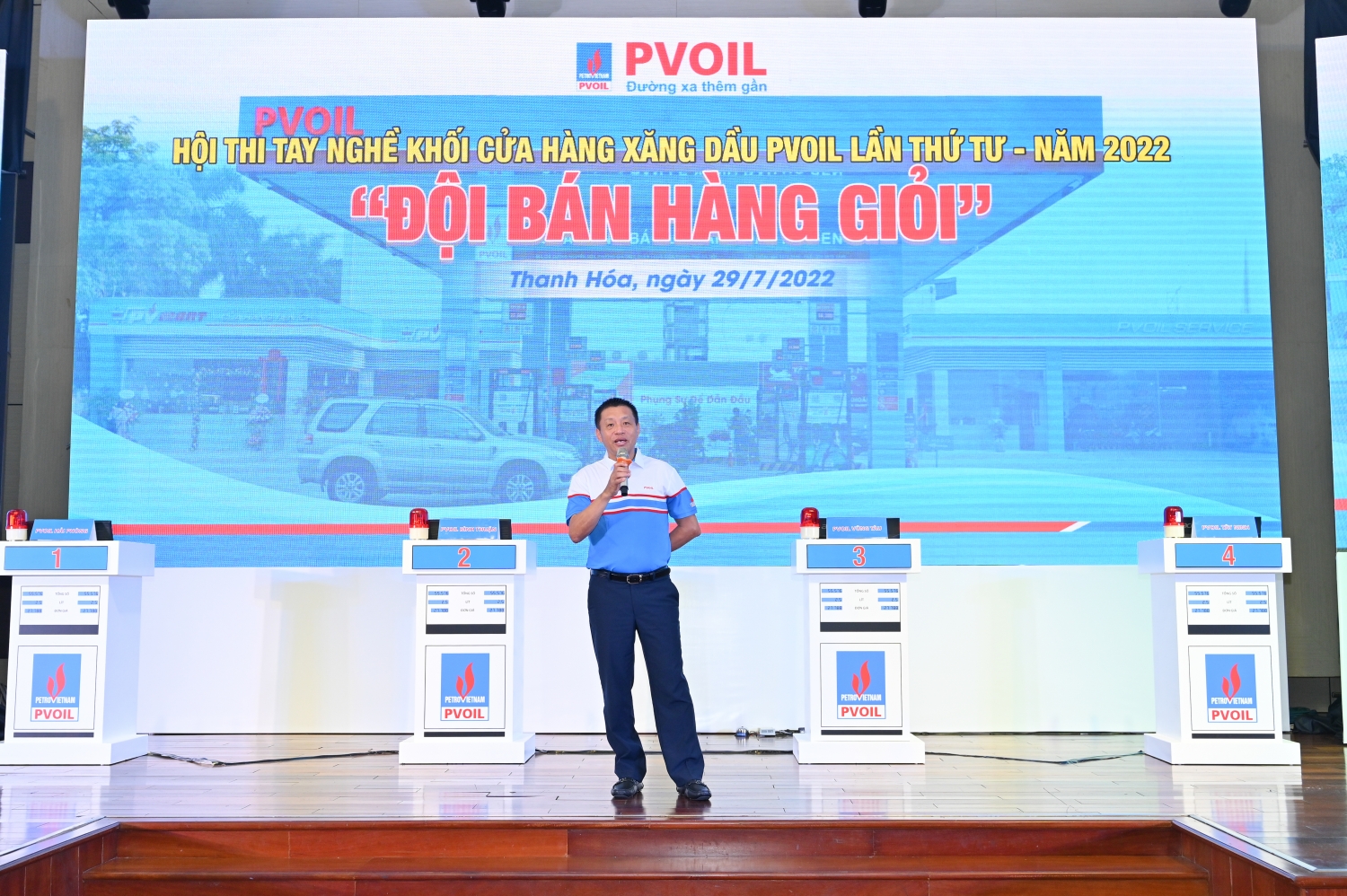 Ông Đoàn Văn Nhuộm - Tổng Giám đốc PVOIL phát biểu tại Hội thi