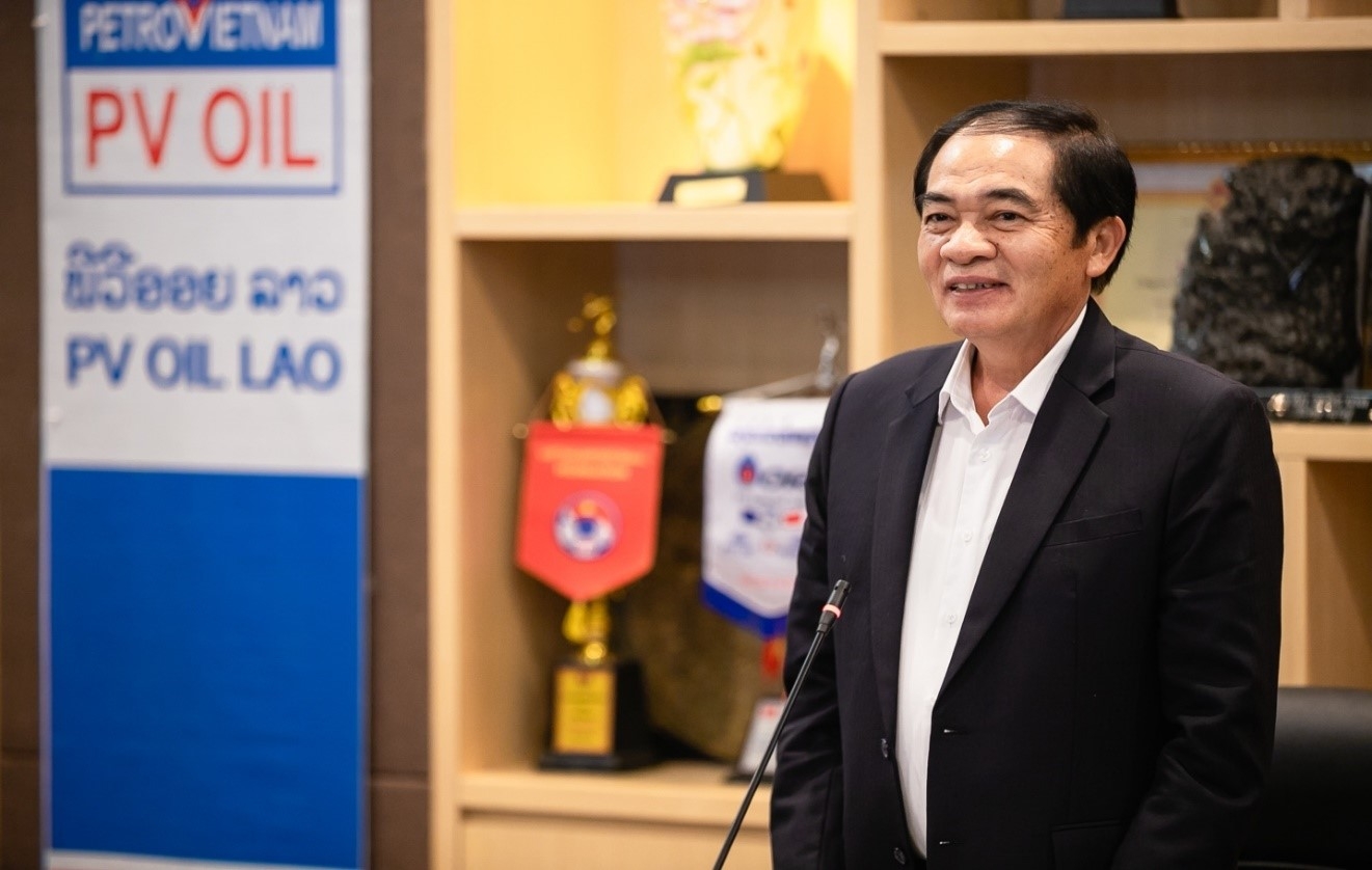 Ông KhamPheng Xaysompheng – Bộ trưởng Bộ Công thương Lào phát biểu chỉ đạo tại cuộc họp