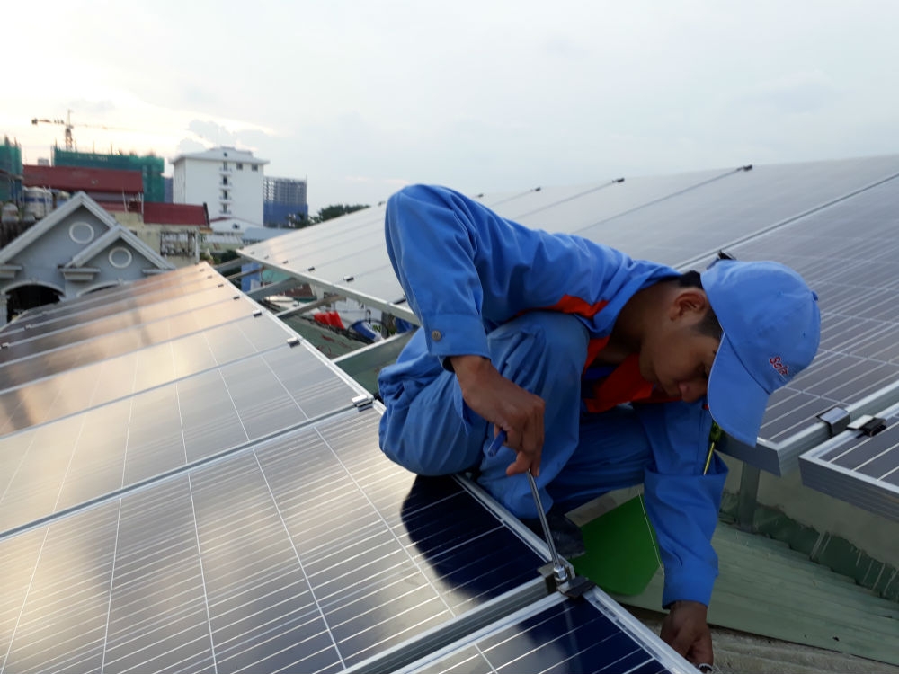 Giải pháp điện mặt trời áp mái đầu tiên tại Việt Nam có bảo hiểm và hỗ trợ tài chính