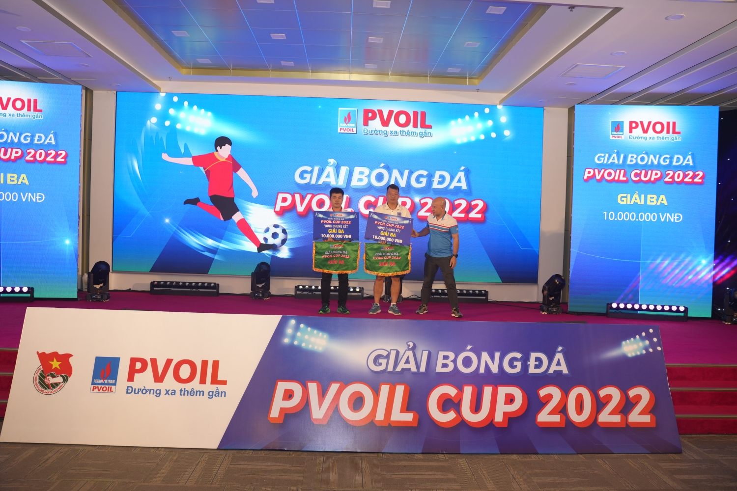 Đội PVOIL Nam Định và PVOIL Phú Yên đạt giải Ba