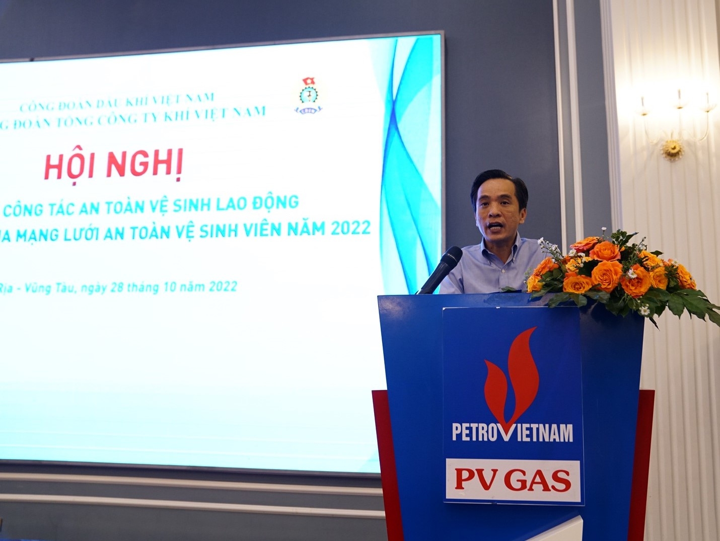 Ông Huỳnh Quang Hải, PTGĐ PV GAS phát biểu chỉ đạo Hội nghị