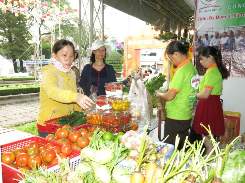 tiep tuc khang dinh uy tin vai tro ket noi