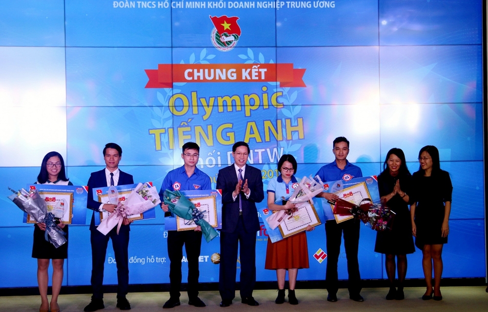 can bo doan pv gas dat giai khuyen khich cuoc thi olympic tieng anh khoi doanh nghiep trung uong nam 2018