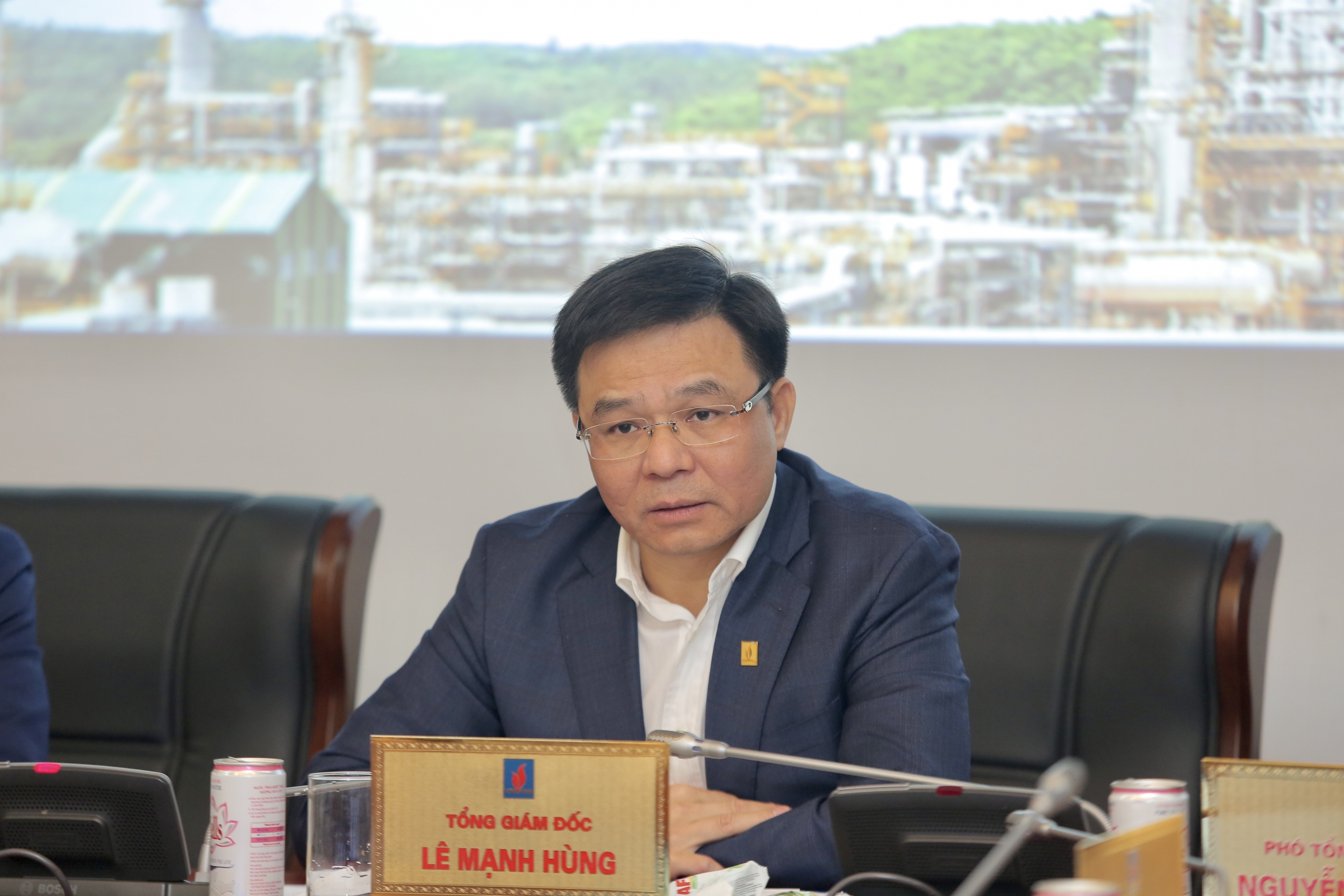 Tổng giám đốc Petrovietnam Lê Mạnh Hùng phát biểu tại buổi giao ban