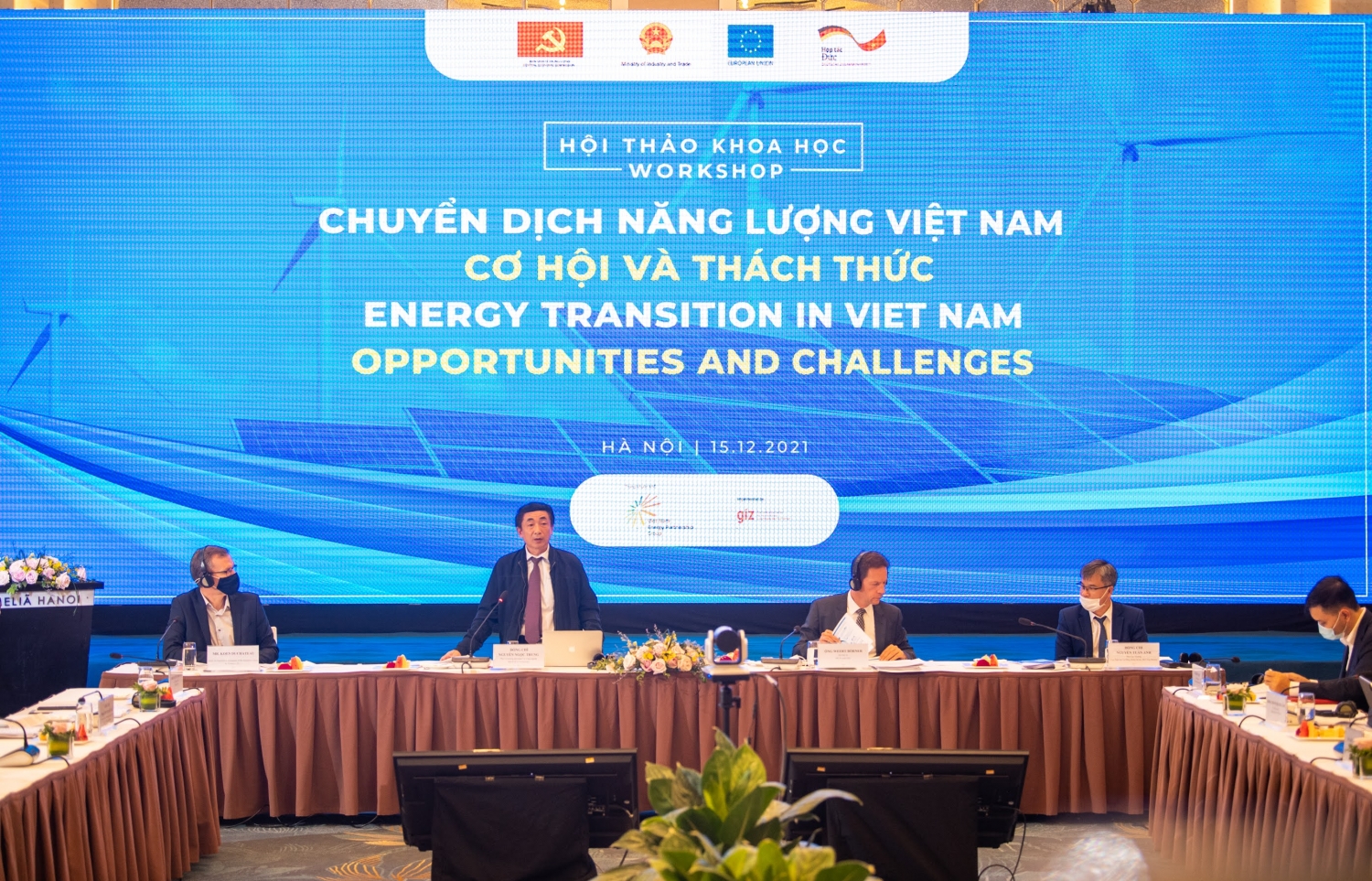 Hội thảo khoa học về “Chuyển dịch năng lượng Việt Nam - cơ hội và thách thức”