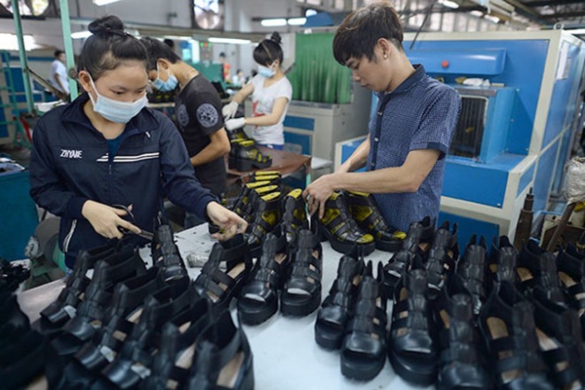 Tìm nguồn nguyên phụ liệu cho ngành da giày