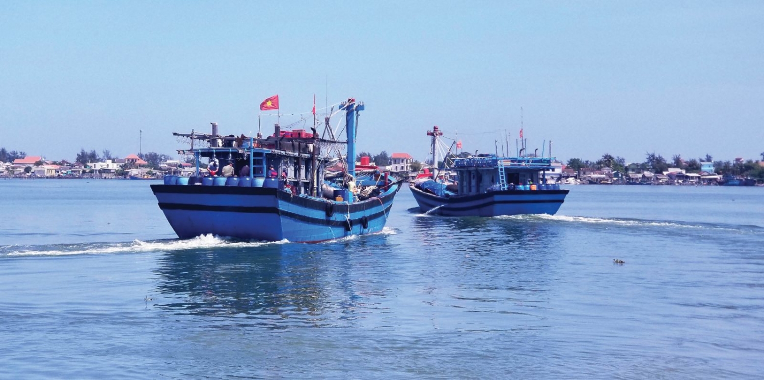 Thừa Thiên Huế: “Nuôi” cá giữa biển