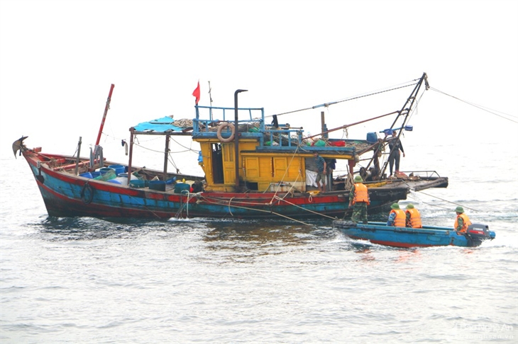 Quyết liệt ngăn chặn nạn khai thác thủy sản trái phép