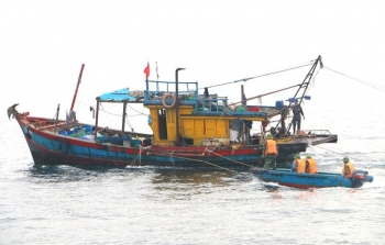 Quyết liệt ngăn chặn nạn khai thác thủy sản trái phép