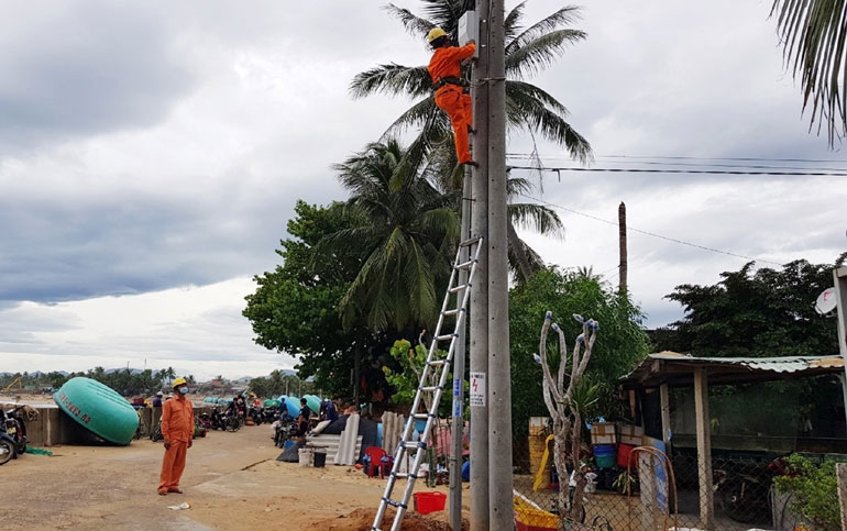 Phú Yên: Niềm vui có điện ở xóm biển Xuân Hải