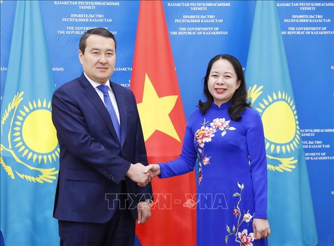 Phó Chủ tịch nước Võ Thị Ánh Xuân hội kiến Thủ tướng Kazakhstan