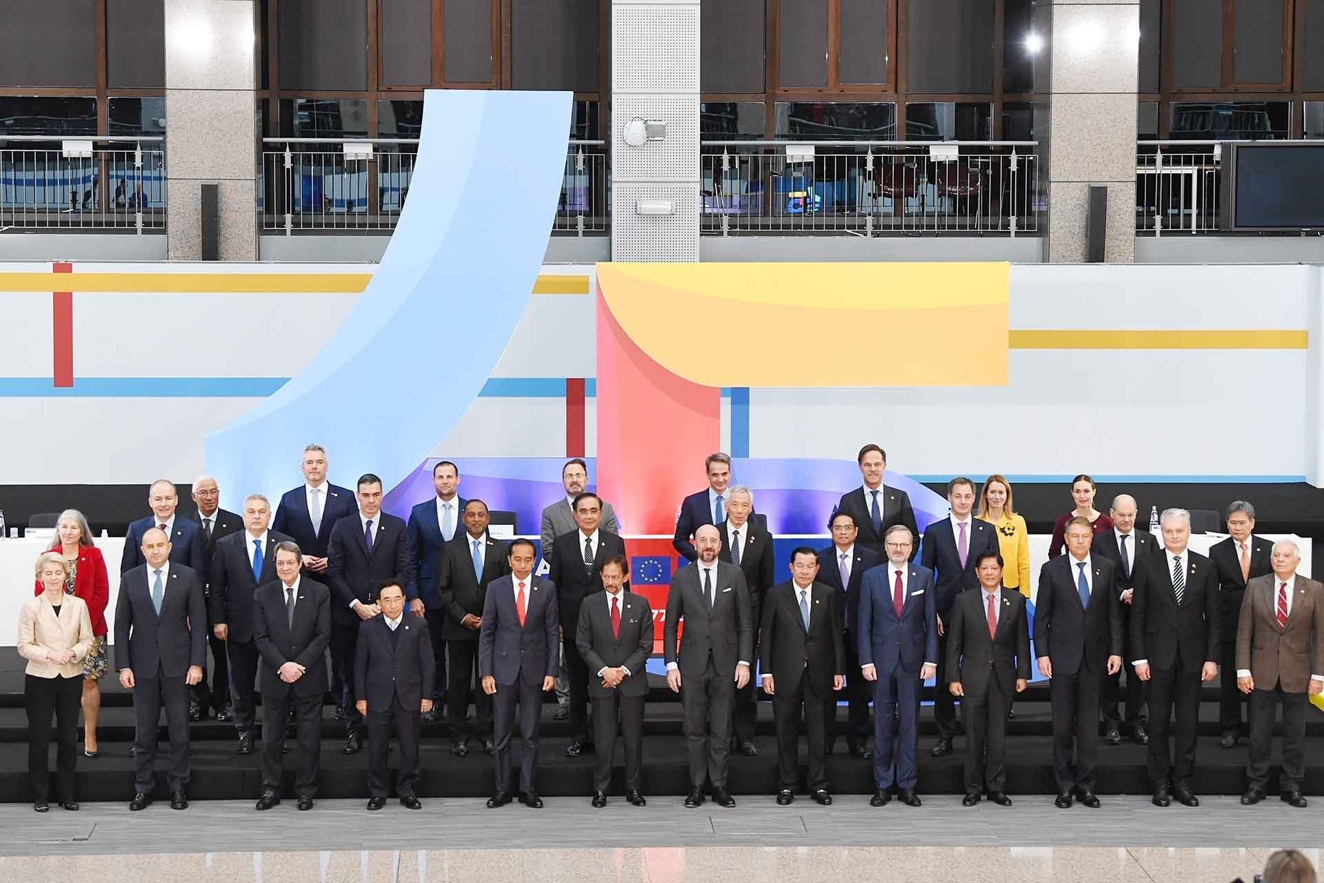 Các nhà lãnh đạo ASEAN-EU chụp ảnh chung. (Nguồn: TTXVN)