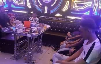 34 nam nữ phê ma túy trong quán karaoke