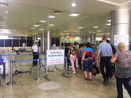 Dừng cấp thị thực với người đến từ vùng dịch viêm phổi Vũ Hán