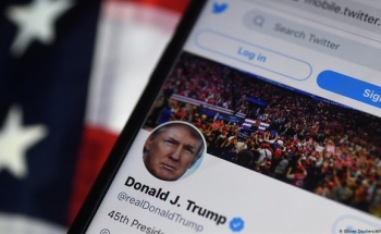 Twitter đình chỉ vĩnh viễn tài khoản của ông Trump