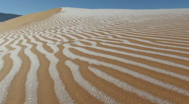 Băng bao phủ… sa mạc Sahara lần thứ 4 trong nửa thế kỷ - 1