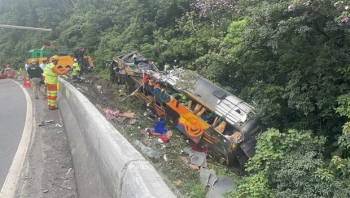 Tai nạn xe bus kinh hoàng tại Brazil