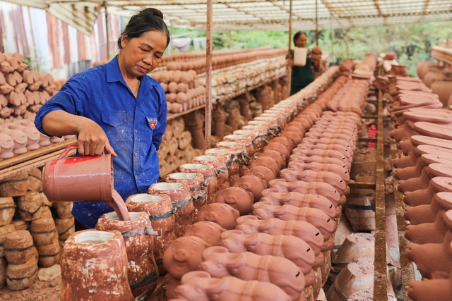 Ngôi làng biến đất thành trâu bán dịp Tết Tân Sửu - 4