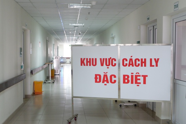 Bệnh nhân Covid-19 ở Quảng Ninh suy hô hấp, tổn thương phổi nặng - 4
