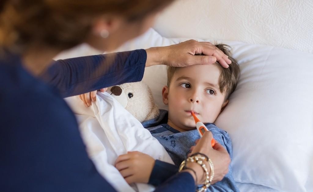 Triệu chứng phổ biến nào cho thấy trẻ nhiễm biến thể Omicron. (Nguồn: Shutterstock)