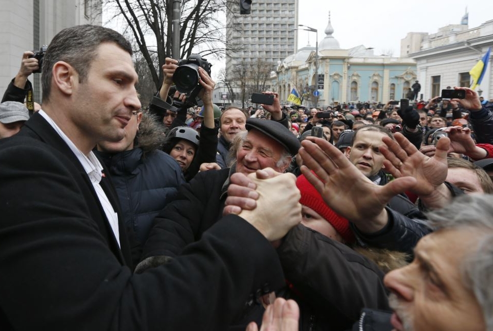 Ukraine bắt đầu chiến dịch tranh cử tổng thống