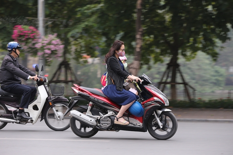 ngay dau di lam sau nghi tet nhieu nguoi van quen mu bao hiem